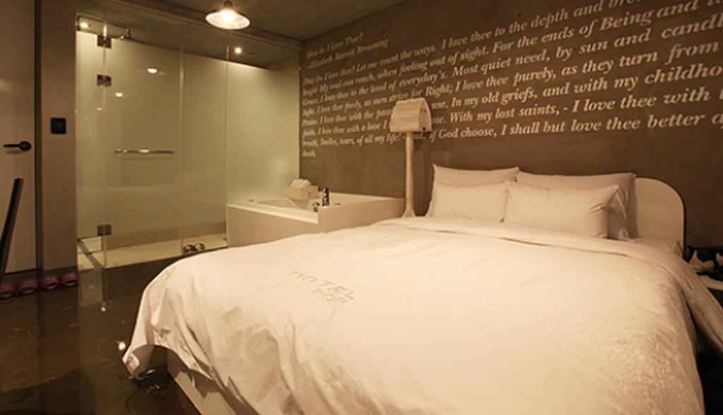 Hotel Pop2 Jongno Сеул Екстер'єр фото